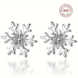 Pretty Snowflake Shaped Stud Earrings 925 Sterling Silver Hypoallergenic Jewelry